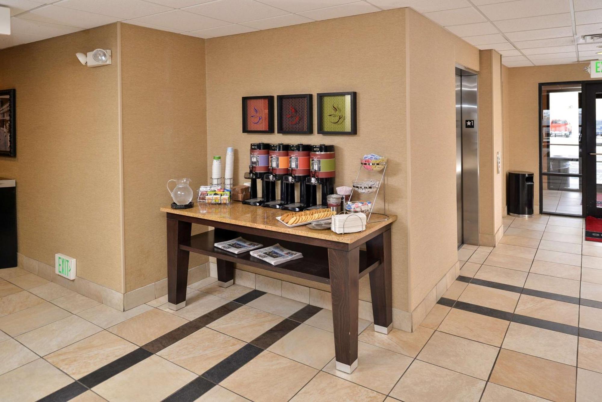 Hampton Inn Рок-Спрингс Экстерьер фото