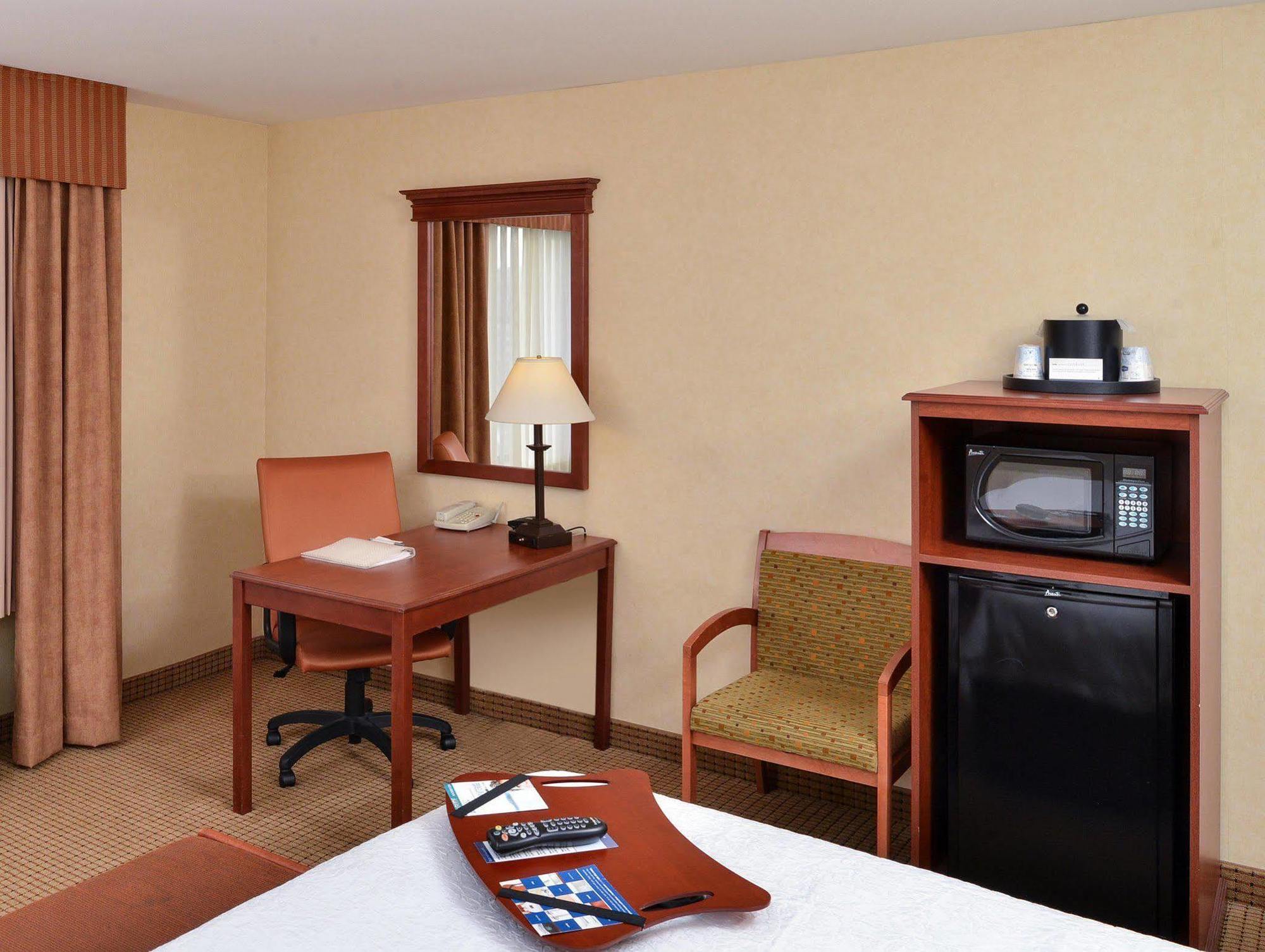 Hampton Inn Рок-Спрингс Экстерьер фото
